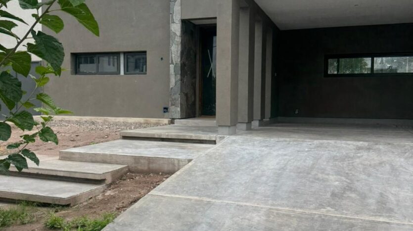 CASA A ESTRENAR EN BARRIO VILLA MICHELO, MAIPÚ