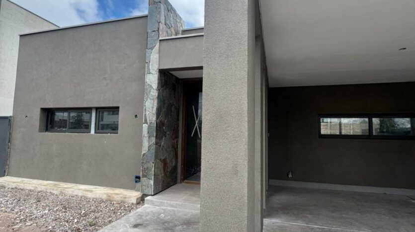 CASA A ESTRENAR EN BARRIO VILLA MICHELO, MAIPÚ