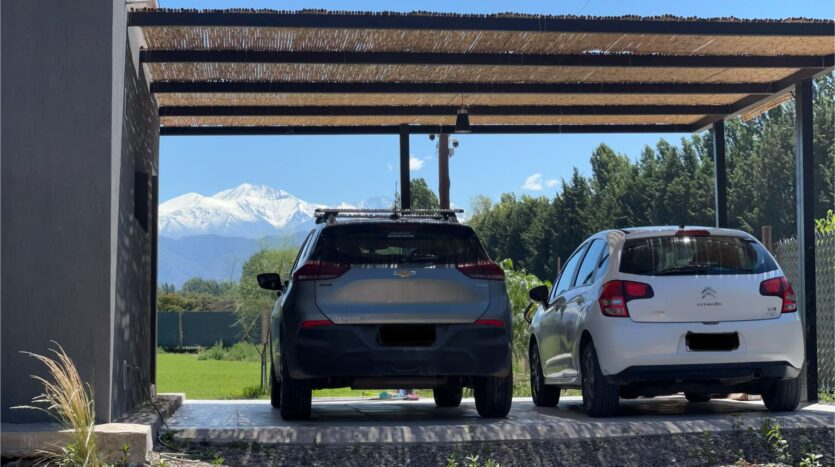 CASA CON VISTA A LA MONTAÑA EN LAS COMPUERTAS, LUJÁN DE CUYO