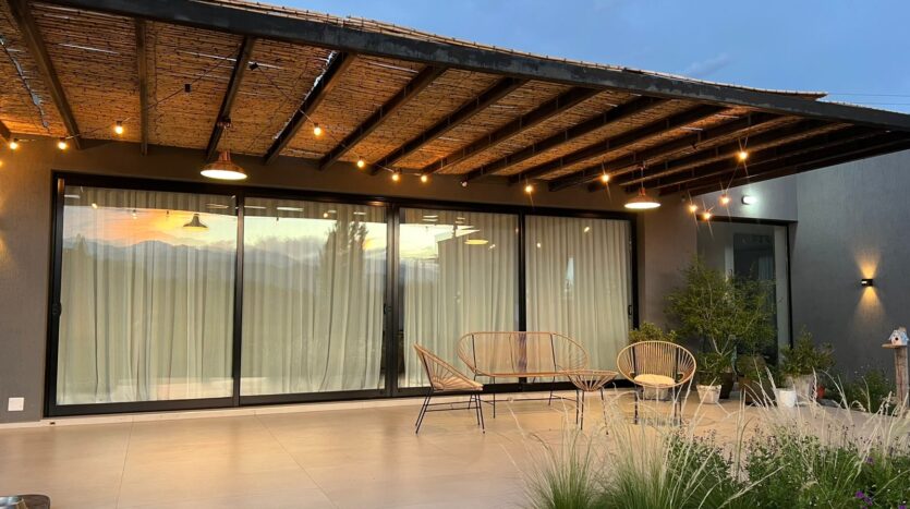 CASA CON VISTA A LA MONTAÑA EN LAS COMPUERTAS, LUJÁN DE CUYO