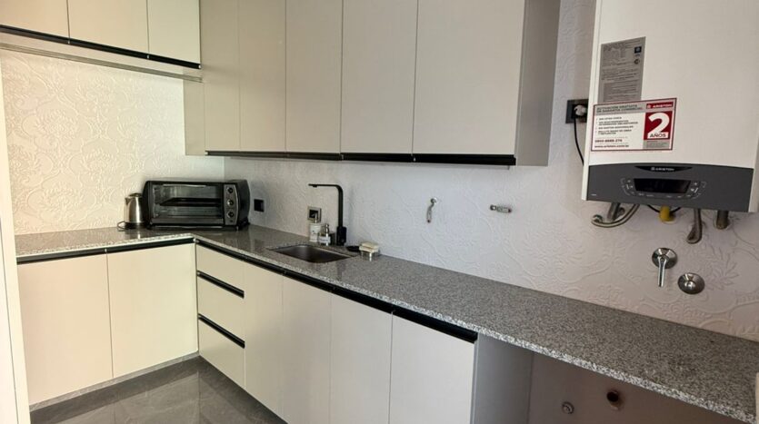 ELEGANTE CASA EN BARRIO PRIVADO LAGO DEL TORREÓN, MAIPÚ