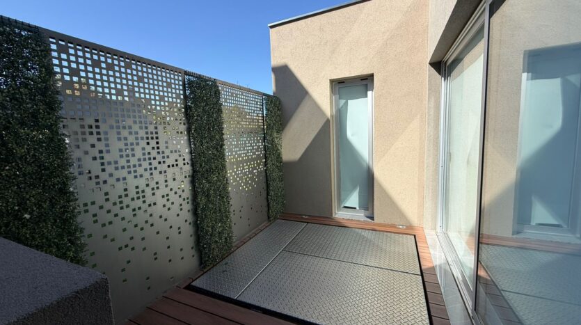 ELEGANTE CASA EN BARRIO PRIVADO LAGO DEL TORREÓN, MAIPÚ