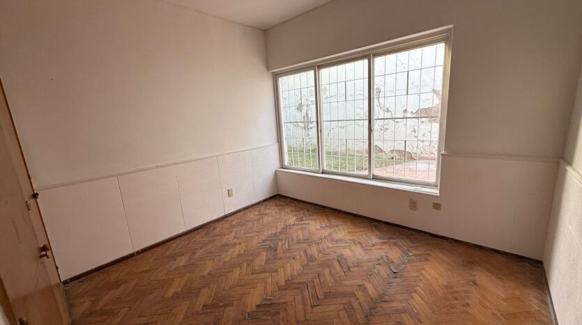 CASA EN ALQUILER SOBRE TIBURCIO BENEGAS, IDEAL OFICINA O CONSULTORIO