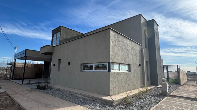 CASA A ESTRENAR EN BARRIO LA VASCONIA, MAIPÚ