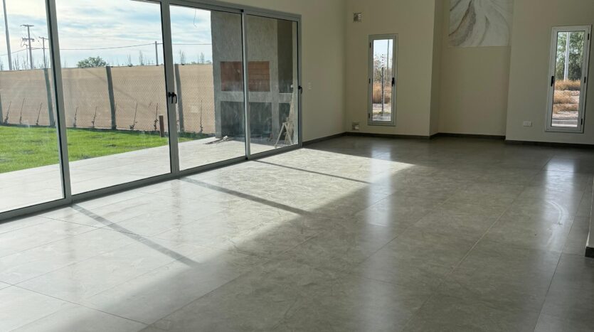 CASA A ESTRENAR EN BARRIO LA VASCONIA, MAIPÚ