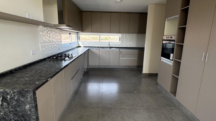 CASA A ESTRENAR EN BARRIO LA VASCONIA, MAIPÚ
