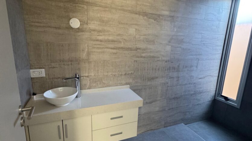 CASA A ESTRENAR EN BARRIO LA VASCONIA, MAIPÚ